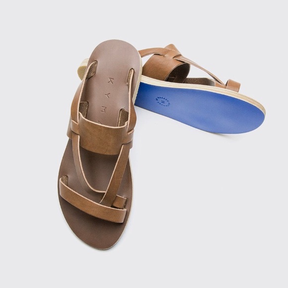 Tzia Brown - Picture 4 of 4